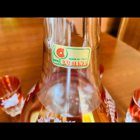 Set of 6 Ruby Red & clear glass cut decanter and 6 cordials white grapes pattern - Picture 10 of 10